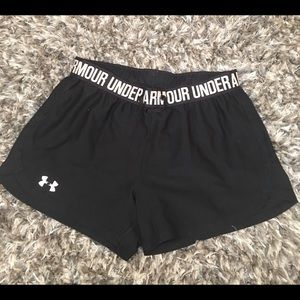 Black under armor athletic shorts